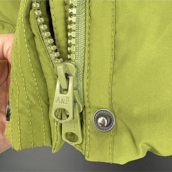 Abercrombie & Fitch Women's Puffer Vest Size S Green Down/Feather Blend Y2k - Picture 5 of 12